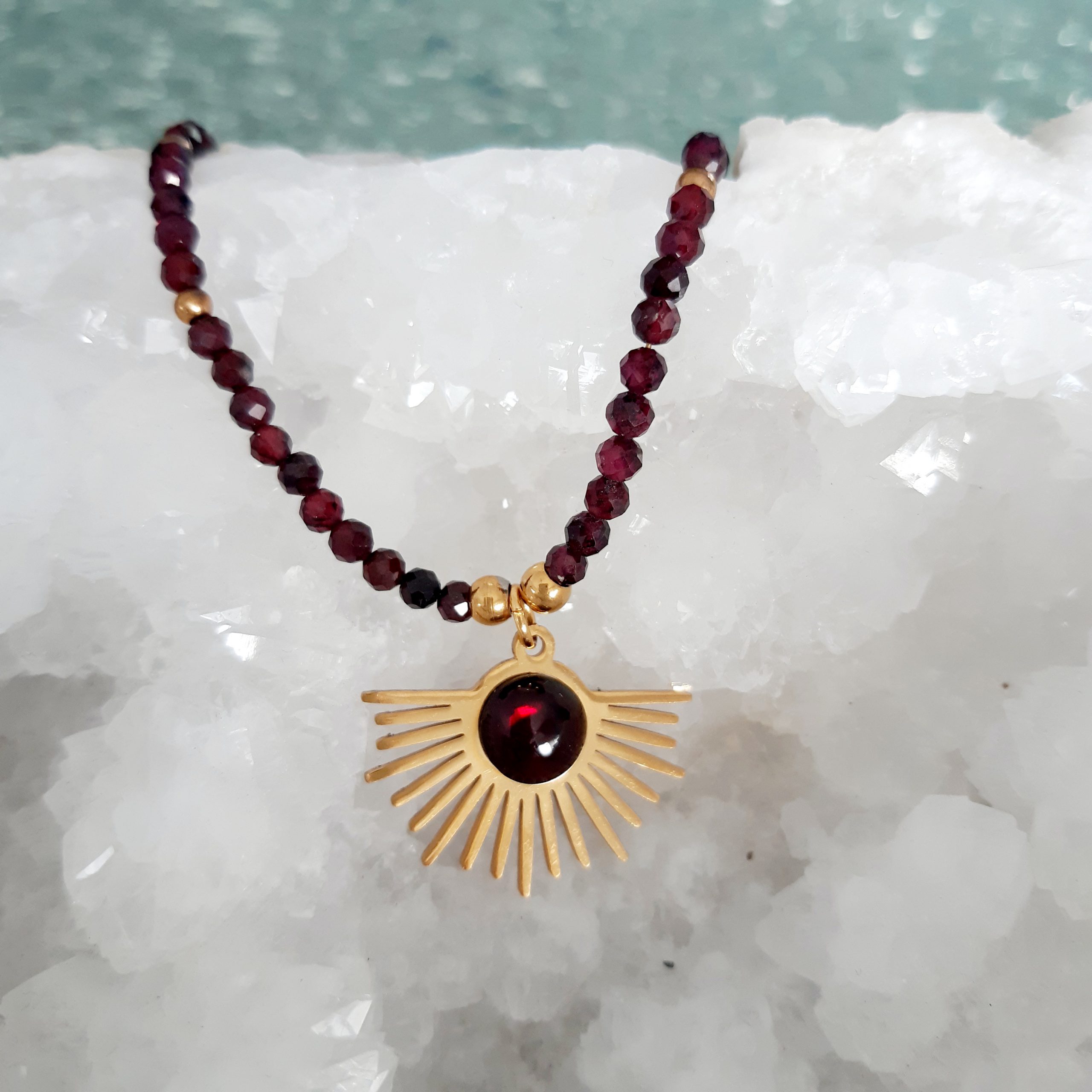 bijoux,collier, coucher de soleil, pierres grenat