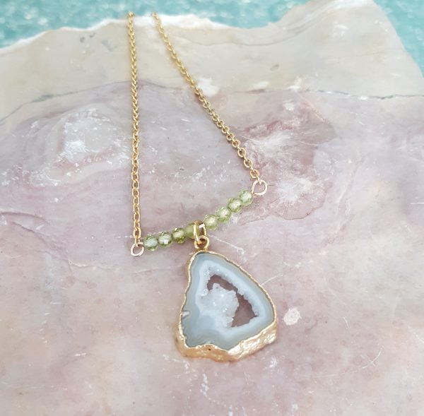 bijoux, collier, quartz, péridot, acier