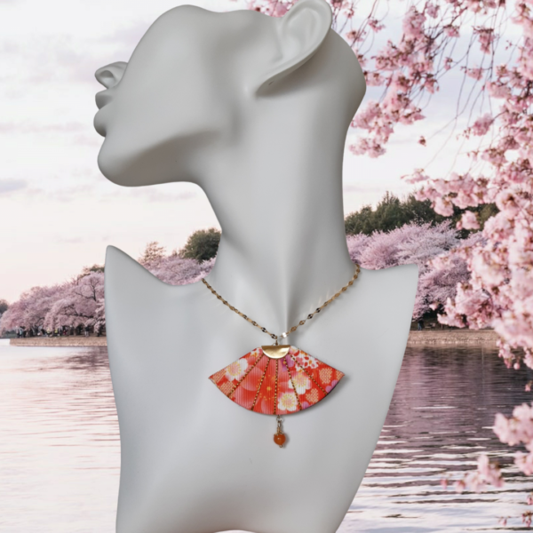 Collier "Fleurs de Cerisiers", Jade – Image 2